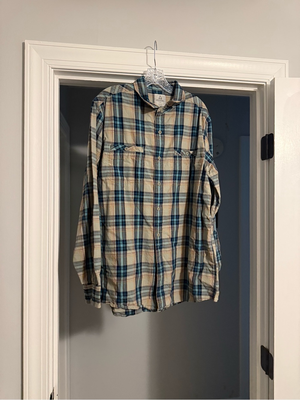 Ascend Men's Plaid Button-Down Shirt in Blue & Cream